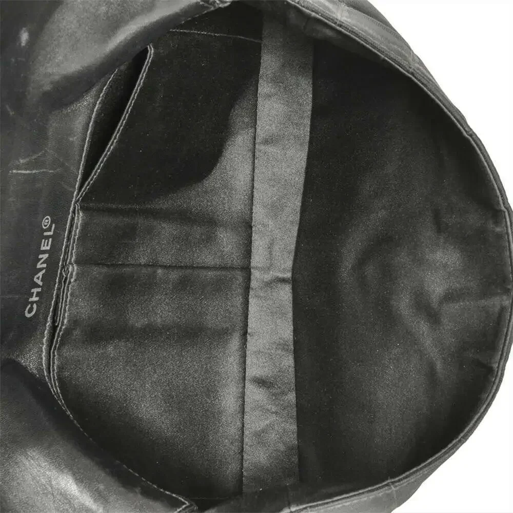 CHANEL Black Shoulder Bag
